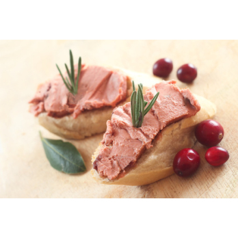 Feine Leberwurst mit Preiselbeeren